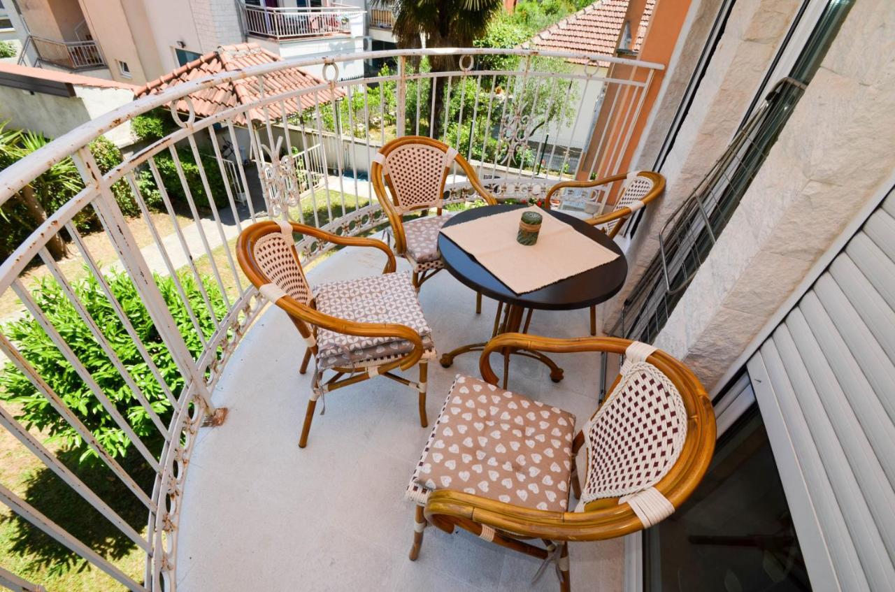 Tea Lux Kotor